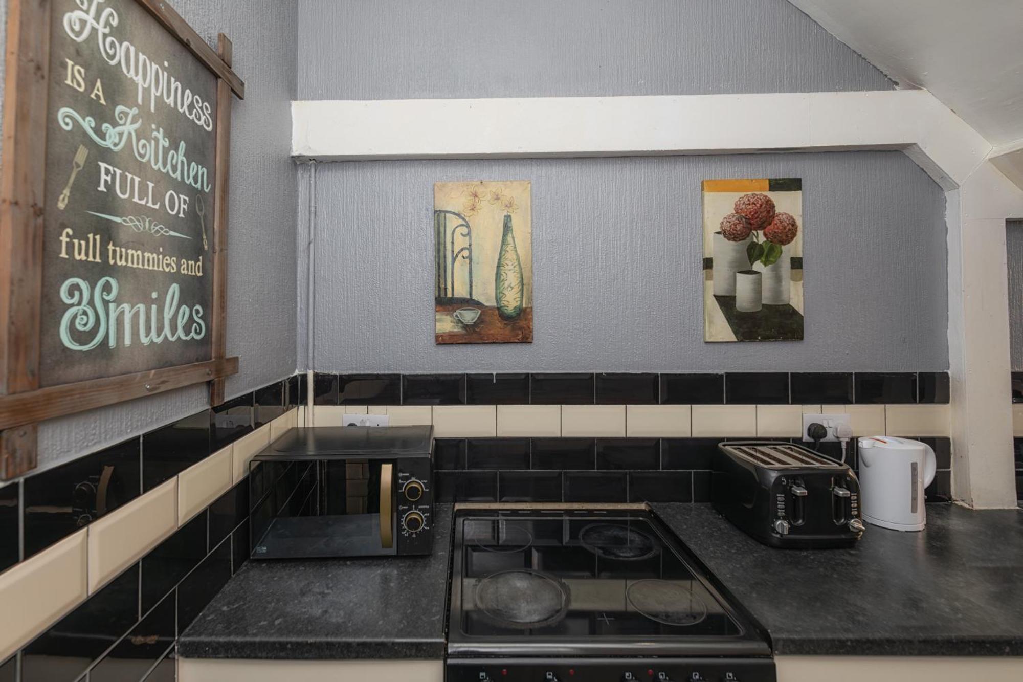 Newcastle City Centre Super Spacious Town House Free Parking And Wi-Fi Екстериор снимка