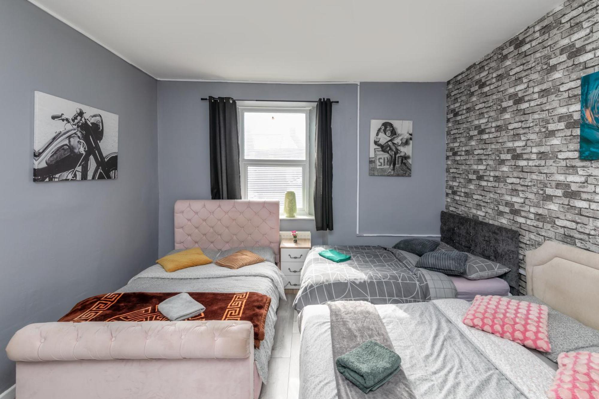 Newcastle City Centre Super Spacious Town House Free Parking And Wi-Fi Екстериор снимка