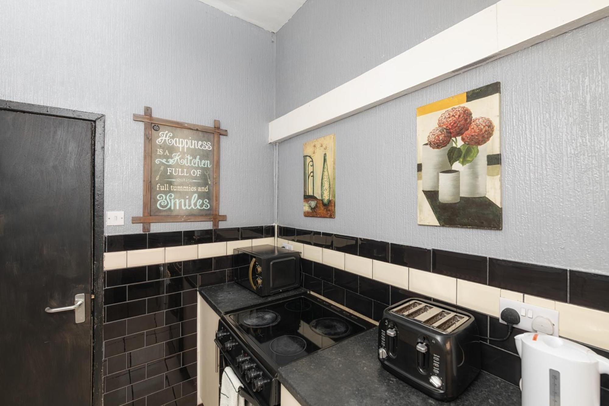 Newcastle City Centre Super Spacious Town House Free Parking And Wi-Fi Екстериор снимка