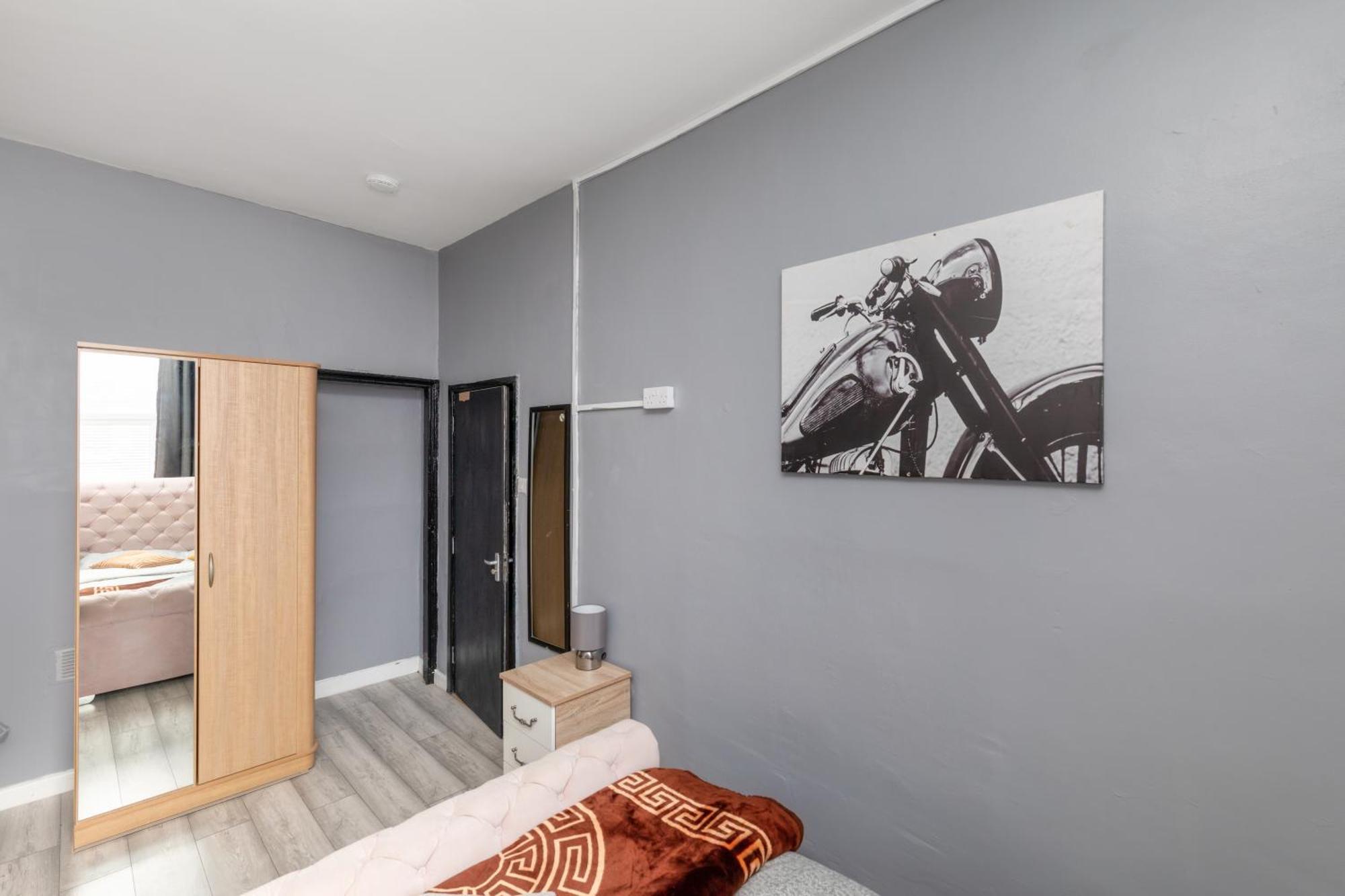 Newcastle City Centre Super Spacious Town House Free Parking And Wi-Fi Екстериор снимка