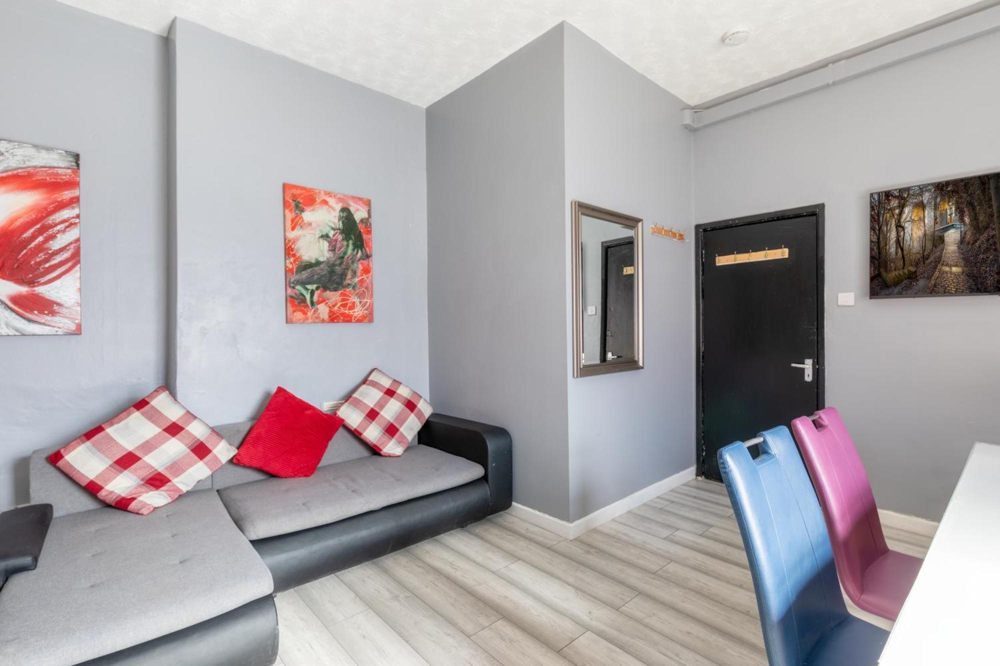 Newcastle City Centre Super Spacious Town House Free Parking And Wi-Fi Екстериор снимка